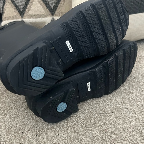 Hunter like new tall boots!  Only worn twice. They are in like new condition! - Picture 10 of 14